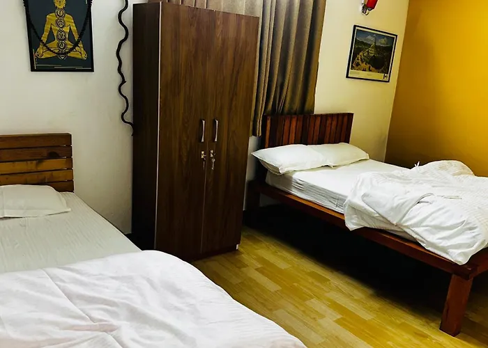 Frühstückspension Institute Of Natural Medicine , Yoga & Therapy Kathmandu