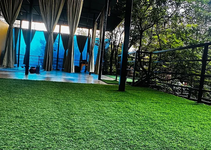 Institute Of Natural Medicine , Yoga & Therapy Bed and breakfast *